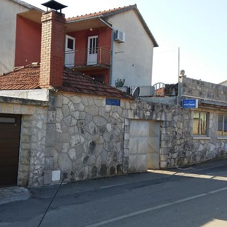 Apartments Srhoj Stari Grad  Δωμάτιο φωτογραφία