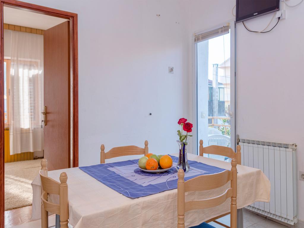 Apartments Srhoj Stari Grad  Εξωτερικό φωτογραφία