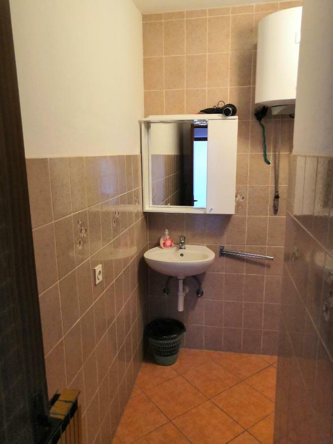 Apartments Srhoj Stari Grad  Εξωτερικό φωτογραφία
