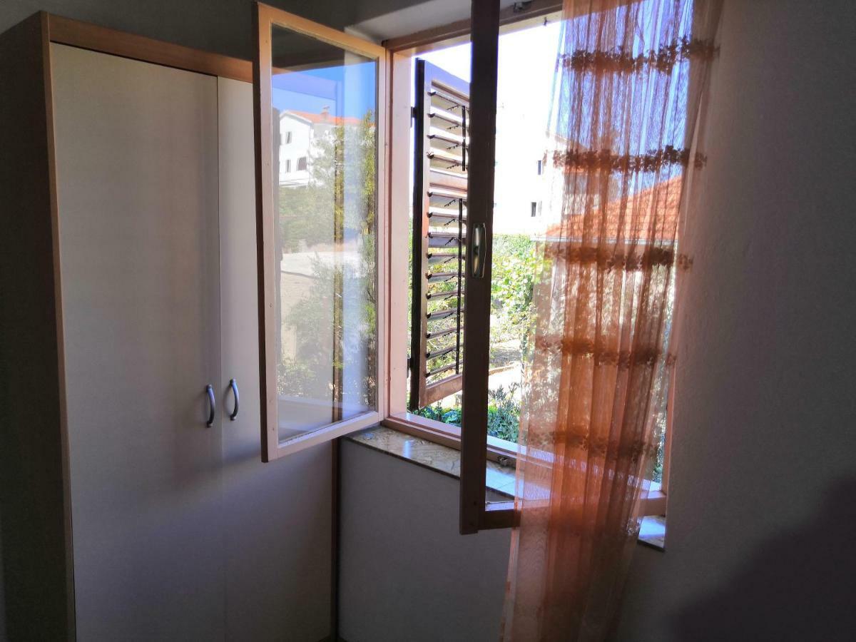 Apartments Srhoj Stari Grad  Εξωτερικό φωτογραφία