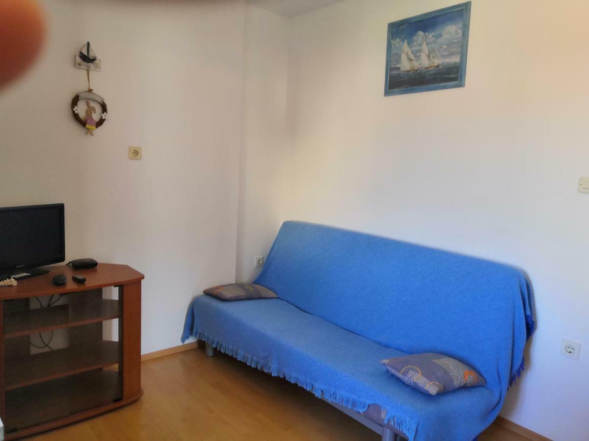 Apartments Srhoj Stari Grad  Εξωτερικό φωτογραφία