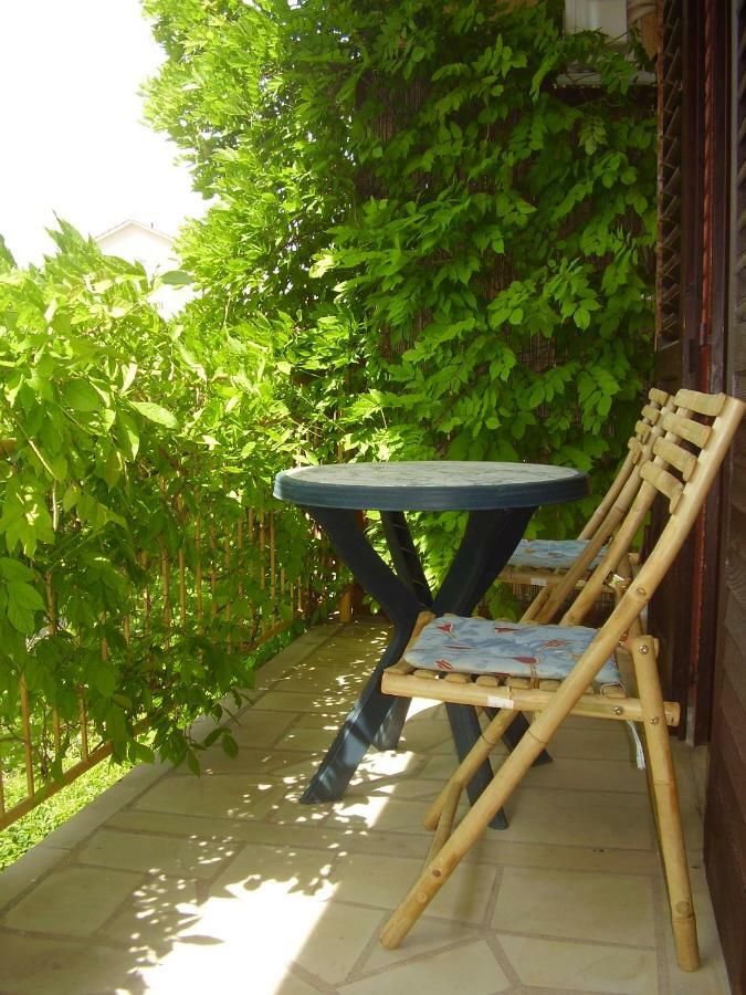 Apartments Srhoj Stari Grad  Εξωτερικό φωτογραφία